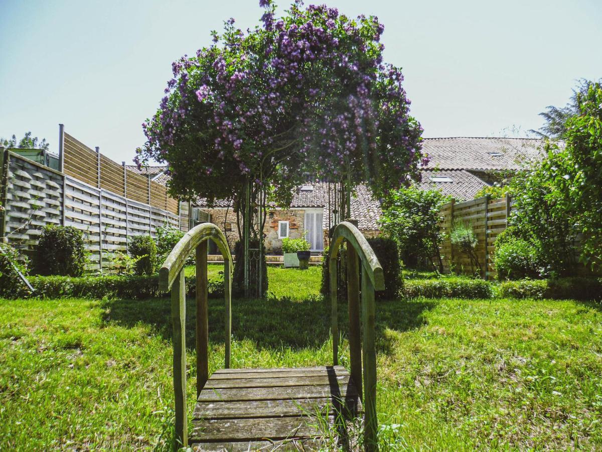 La Laujere Ivie - Gite & Piscine Privative Saint-Hilaire-du-Bois  Exteriör bild