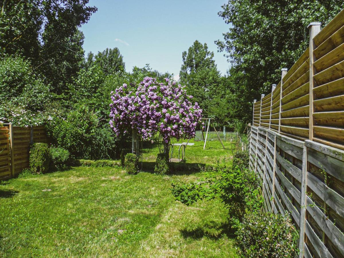 La Laujere Ivie - Gite & Piscine Privative Saint-Hilaire-du-Bois  Exteriör bild
