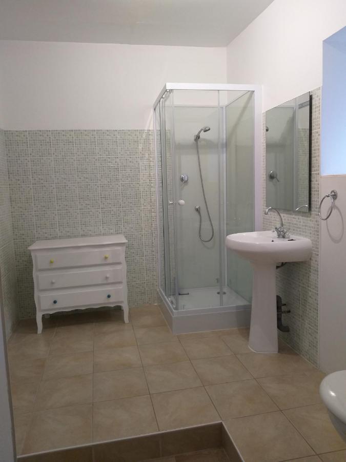 La Laujere Ivie - Gite & Piscine Privative Saint-Hilaire-du-Bois  Exteriör bild